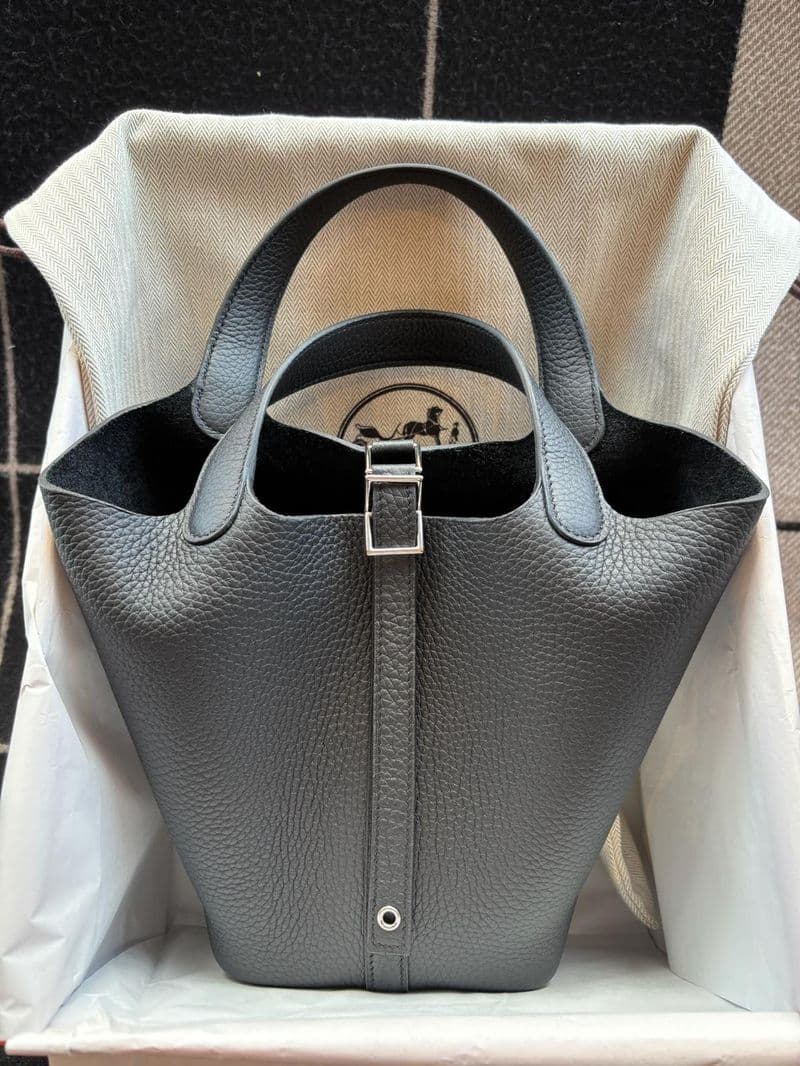 Hermès Picotin 18 18 in Black TC PHW hardware