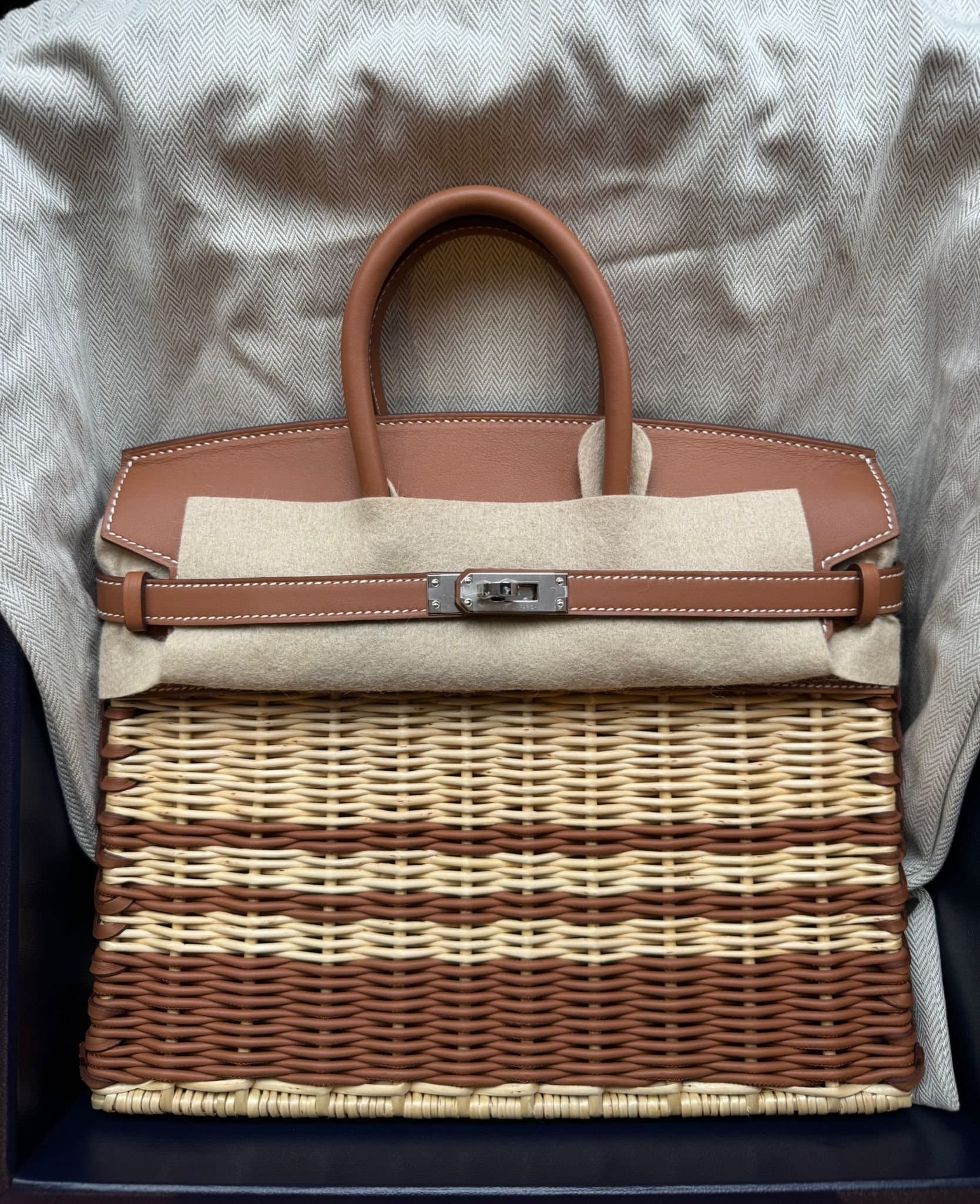 Hermès Birkin 25 in Gold Swift / Wicker PHW hardware