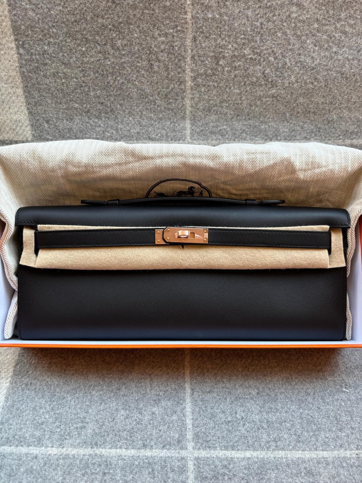 Hermès Kelly Cut in Black Swift RGHW hardware — front view