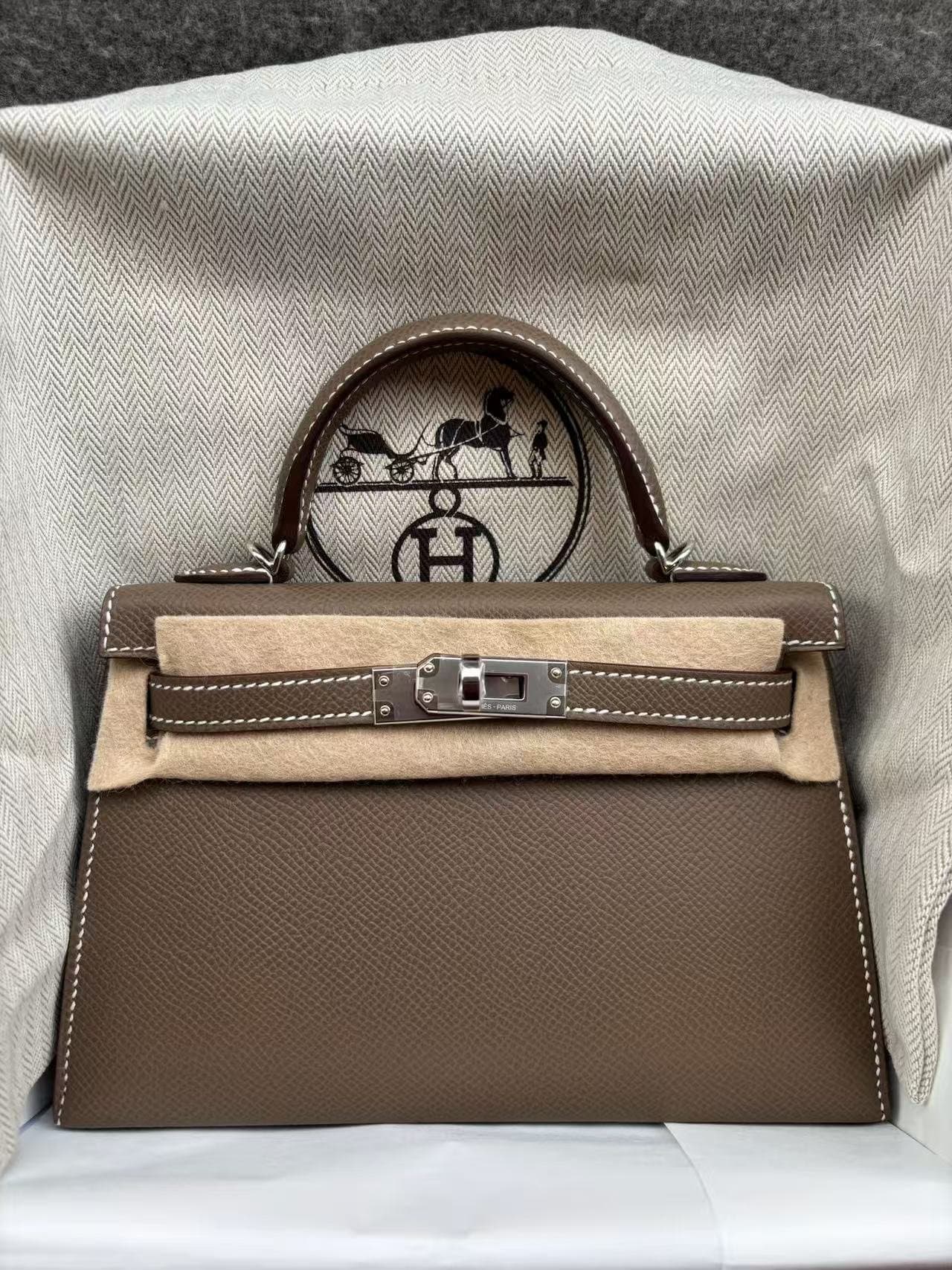 Hermès Mini Kelly in Etoupe Epsom PHW hardware — front view